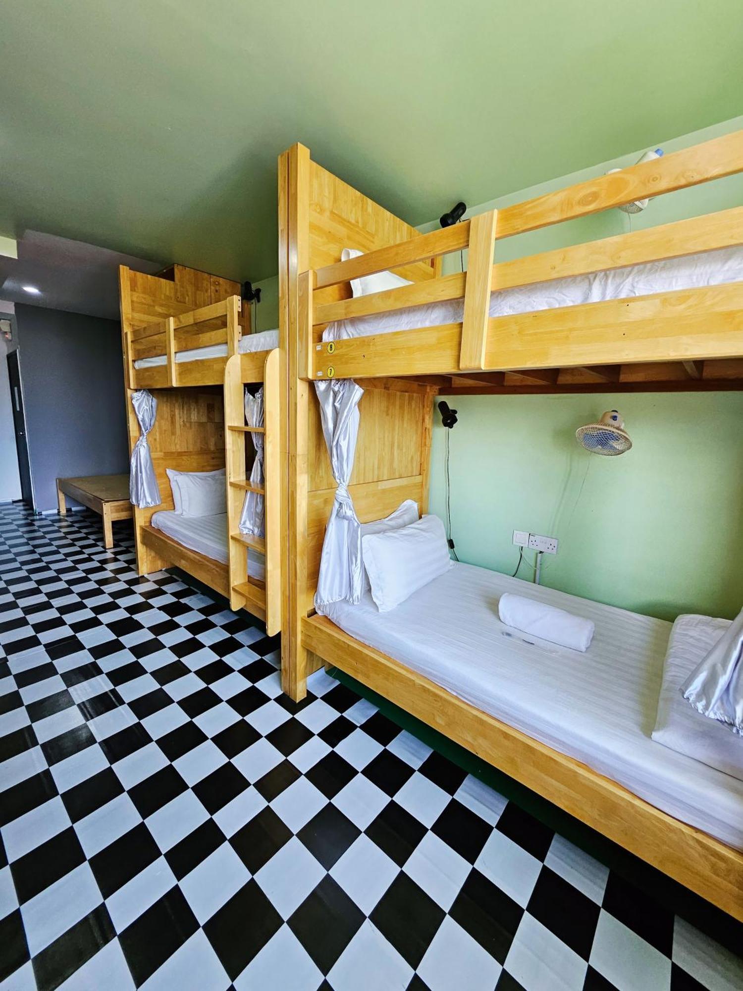 The 60 Hostel จอร์จทาวน์ ภายนอก รูปภาพ