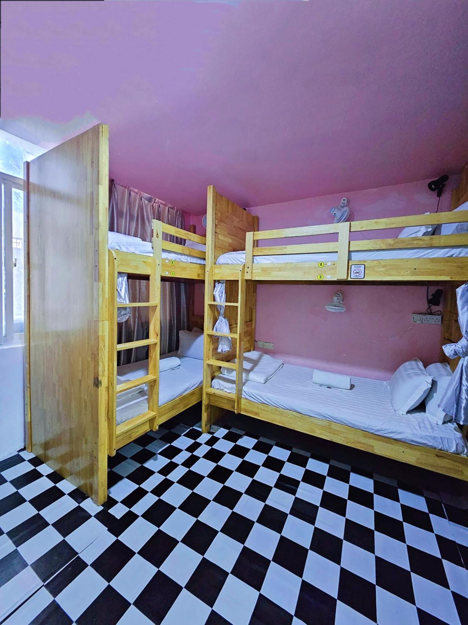 The 60 Hostel จอร์จทาวน์ ภายนอก รูปภาพ