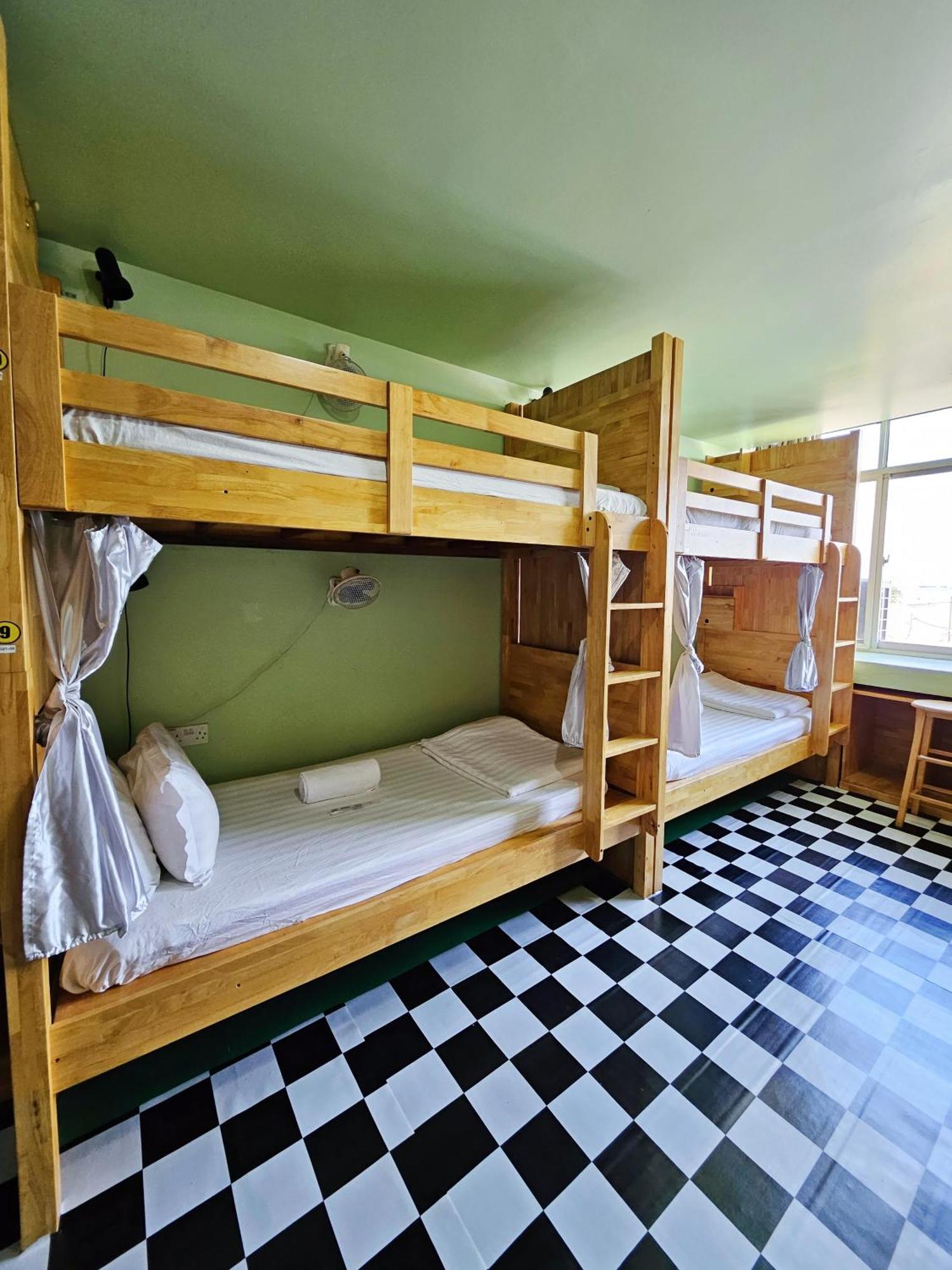 The 60 Hostel จอร์จทาวน์ ภายนอก รูปภาพ