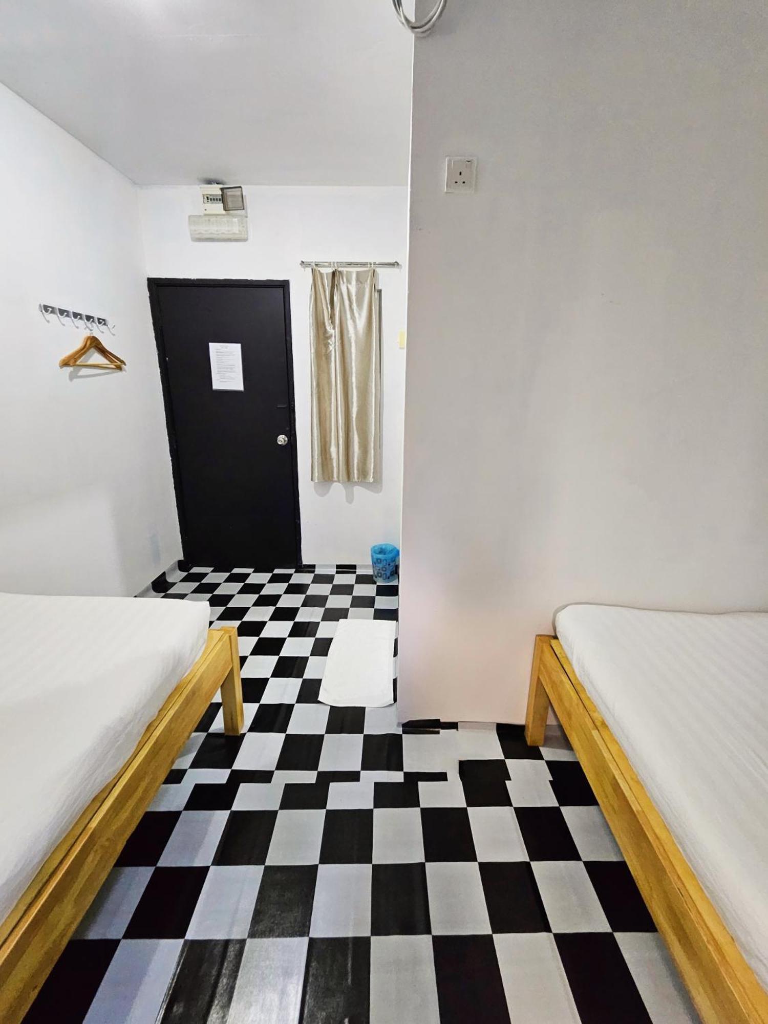The 60 Hostel จอร์จทาวน์ ภายนอก รูปภาพ