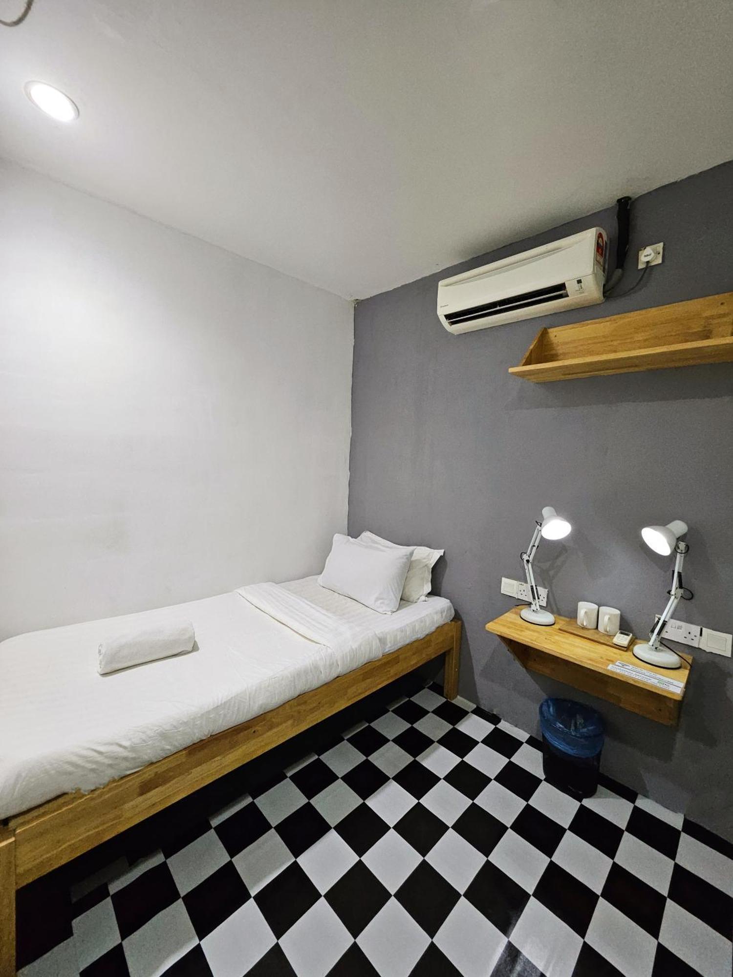 The 60 Hostel จอร์จทาวน์ ภายนอก รูปภาพ