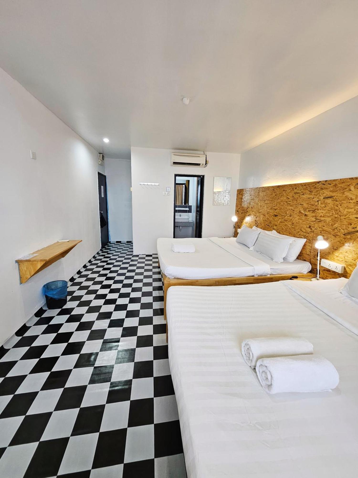 The 60 Hostel จอร์จทาวน์ ภายนอก รูปภาพ
