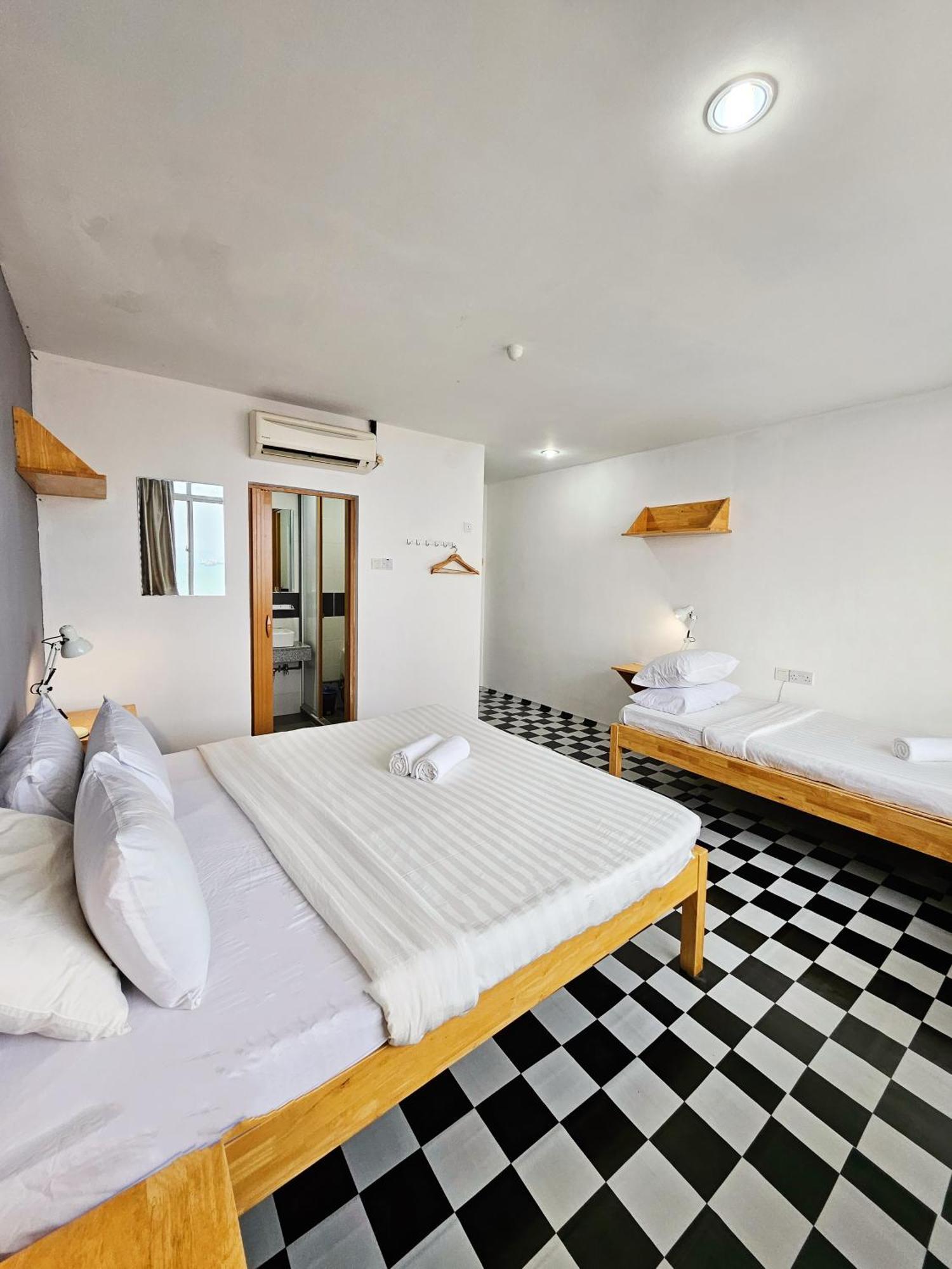 The 60 Hostel จอร์จทาวน์ ภายนอก รูปภาพ